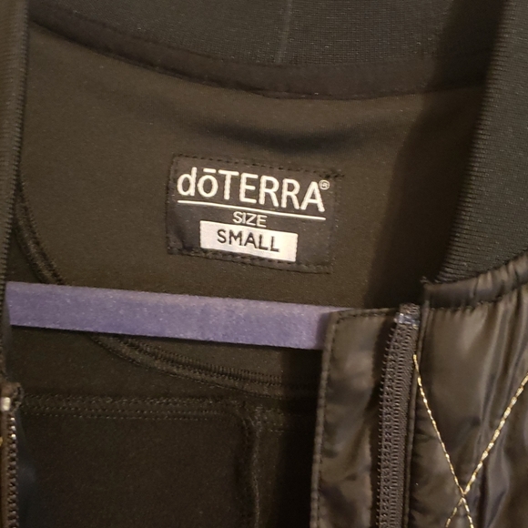 Doterra small quilted front jacket - Picture 4 of 7